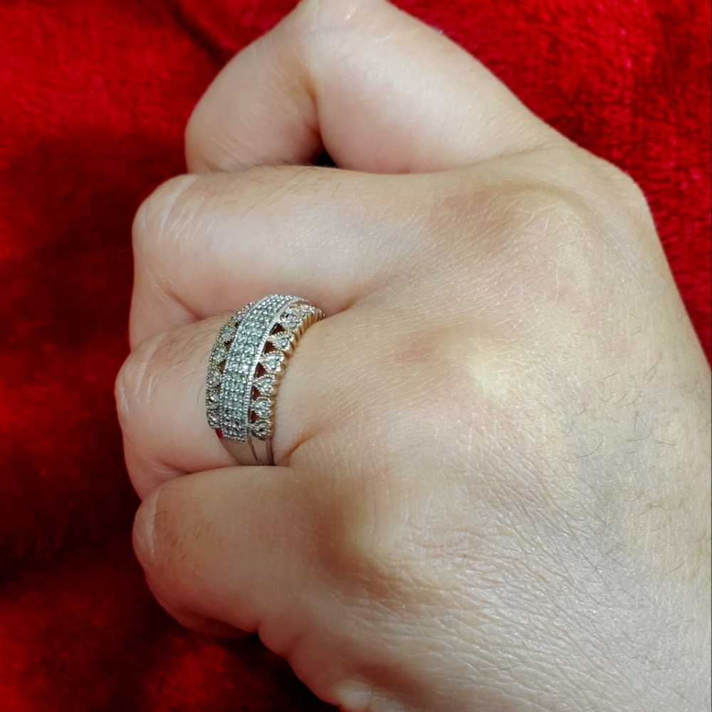 Beautiful Silver/ Rose Gold Hearted/Diamond ring